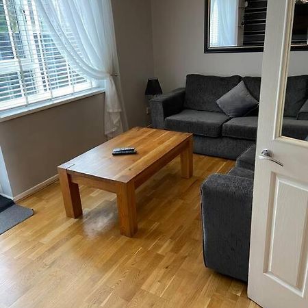Garland Way 2 Bed House Sheffield Free Parking 5 Min From M1 Βίλα Mosborough Εξωτερικό φωτογραφία