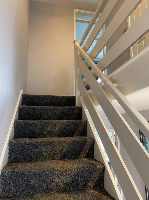 Garland Way 2 Bed House Sheffield Free Parking 5 Min From M1 Βίλα Mosborough Εξωτερικό φωτογραφία